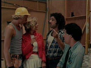 MILFS retro populares en satisfacciones porno de la película vintage (1982)