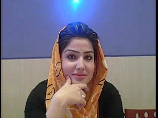 Aantrekkelijke Pakistaanse hijab sletterige kuikens praten met betrekking tot Arabische moslimpaki -seks far Hindustani bij S