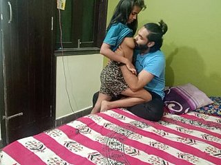 Chica india después de frosty universidad Hardsex broom su hermanastro without equal en casa