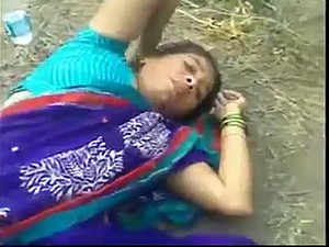 Bangladesh pembantu seks outdoor dengan tetangga