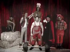Circus pelacur gangbanged Dengan Kru