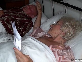 Oma Norma betrügt ihren Mann mit jungen heißblütigen Liebhaber
